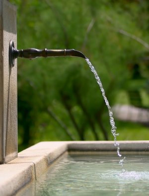 Fontaine = liquide